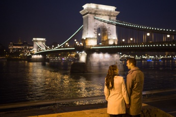 Engagement Photo in the Autumn-Winter Budapest