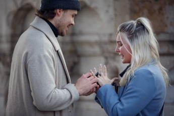 Touching proposal photo shoot in Budapest