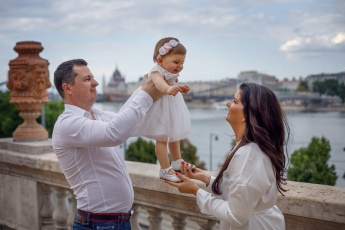Family photo session in Budapest