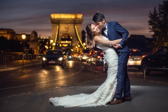 Hochzeitsfotografie bei Nacht in Wien und Budapest