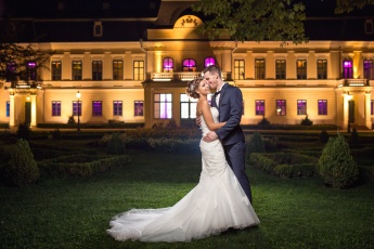 Esküvői Fotózás Éjszaka Almásy-kastély, Gyula