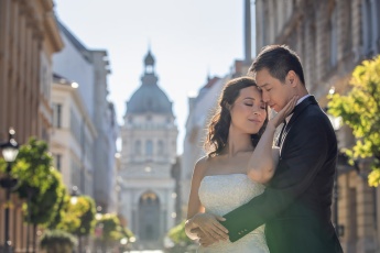 Hochzeitsfotografie bei der St.-Stephans-Basilika in Budapest