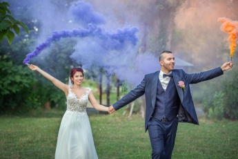 Wedding photo with flares in Vienna